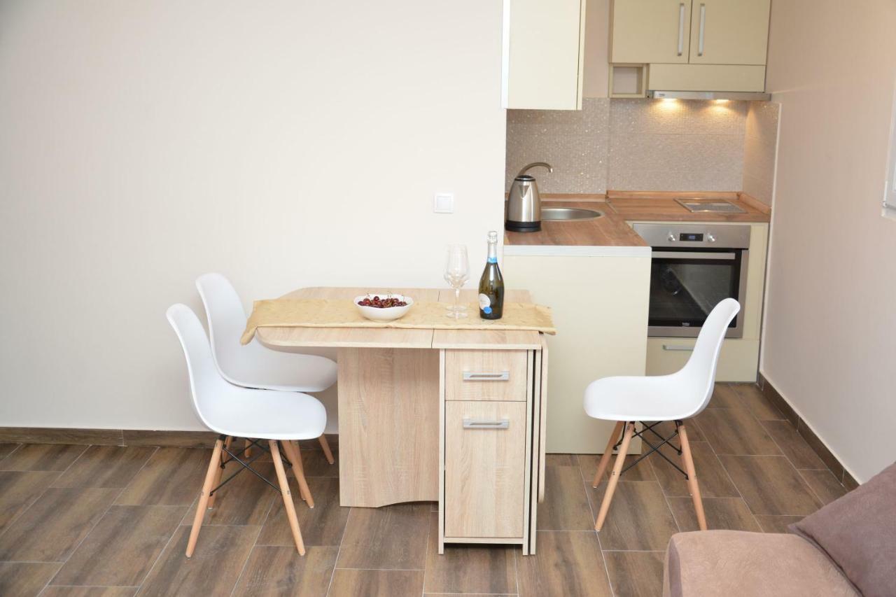 Apartment Petra Тиват Екстериор снимка
