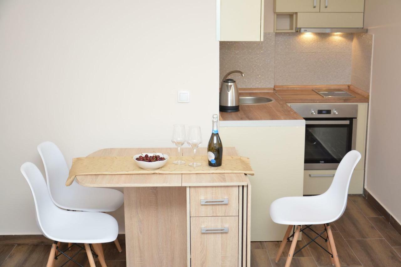 Apartment Petra Тиват Екстериор снимка